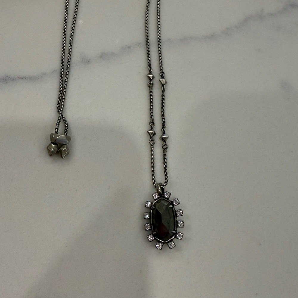 Kendra Scott Brett pendant necklace silver gunmetal